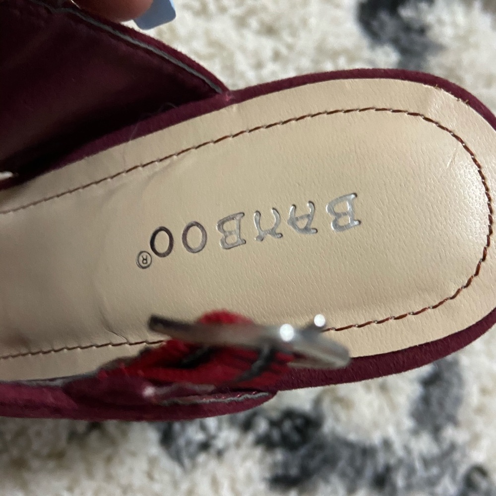 Heels - Picture 3 of 3